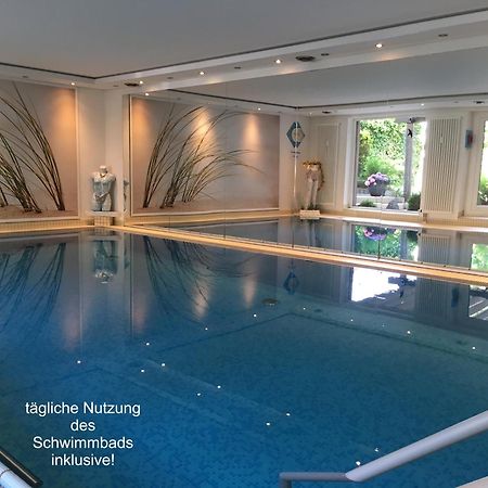 Appartementresidenz Am Kurpark - Ferienwohnungen Mit Pool & Sauna & Garage Bad Salzuflen Exteriör bild