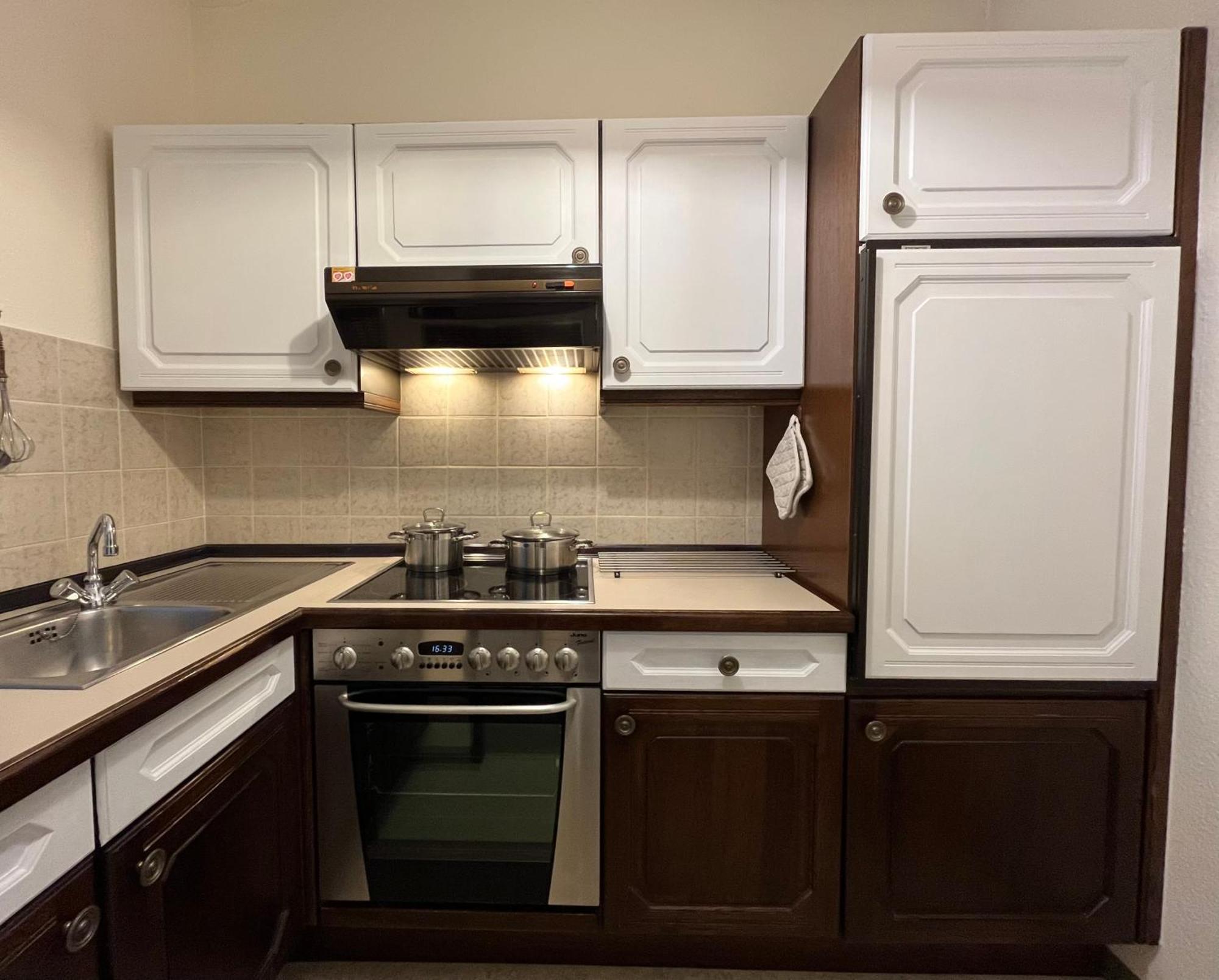 Appartementresidenz Am Kurpark - Ferienwohnungen Mit Pool & Sauna & Garage Bad Salzuflen Rum bild
